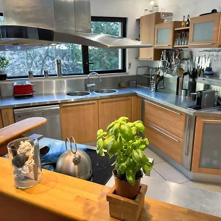 D'architecte Tout Confort, Piscine & Jardin * Marseille